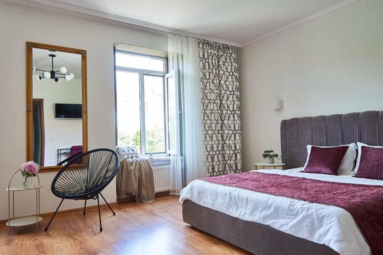 Best Apartments On Kyryla & Mefodia Mukacheve Exterior photo