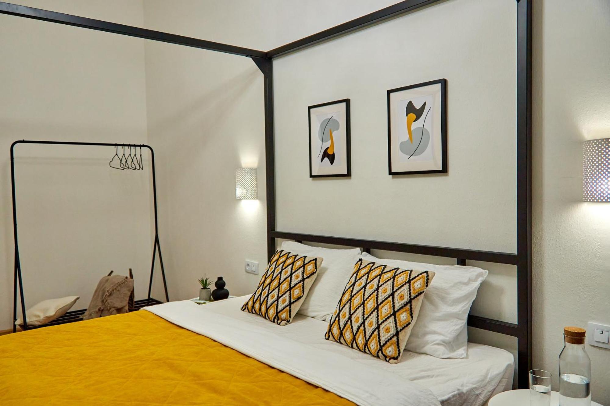 Best Apartments On Kyryla & Mefodia Mukacheve Exterior photo